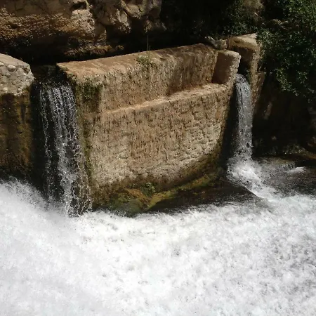 Cuevas Helena